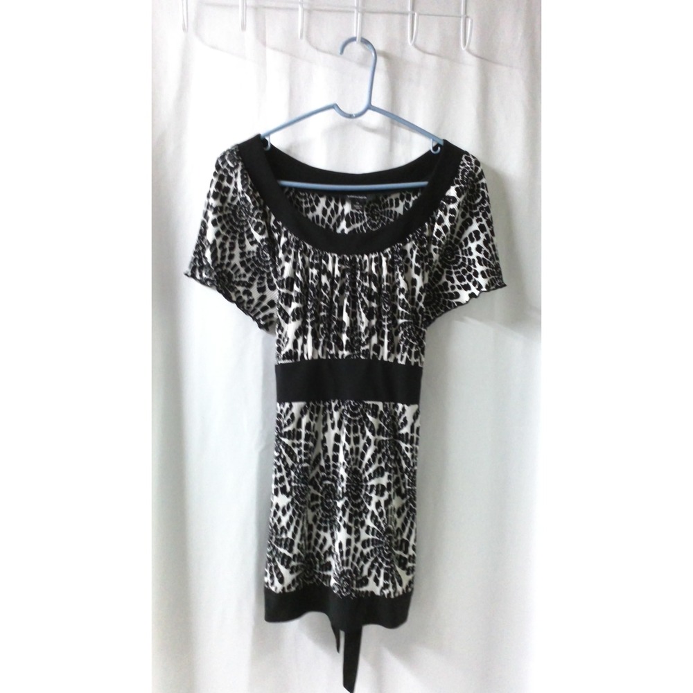 R & M‎ Richards Women's Size 14 Black and White Pattern  Short Sleeved Tunic Top